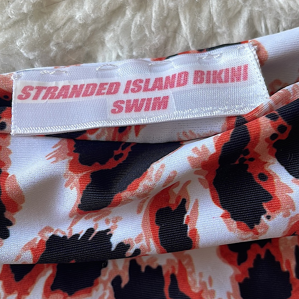 *NEW* Bikini Set - Picture 3 of 6